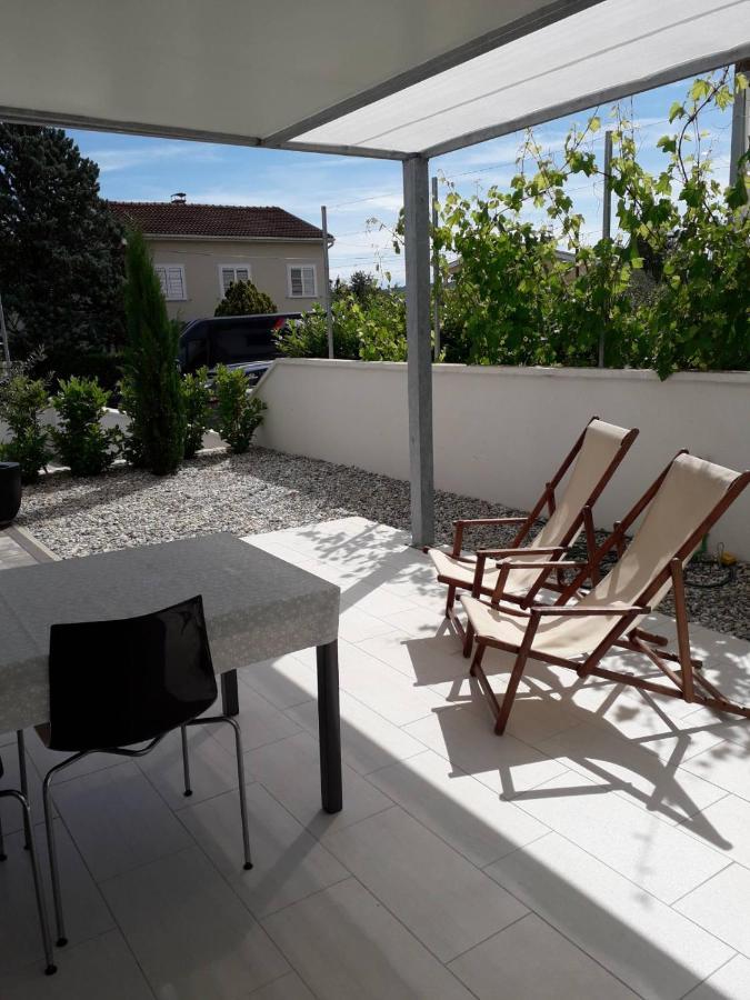 Apartment White Vantacici Exteriér fotografie